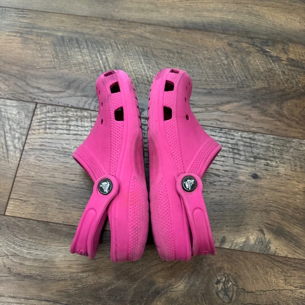 Crocs Classic Clogs Pink Girls Kids J2 Comfort Slip On Water‎ Shoes Beach Summer